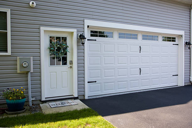 24/7 Emergency Garage Door Panel Replacement experts in Pioneer, CA